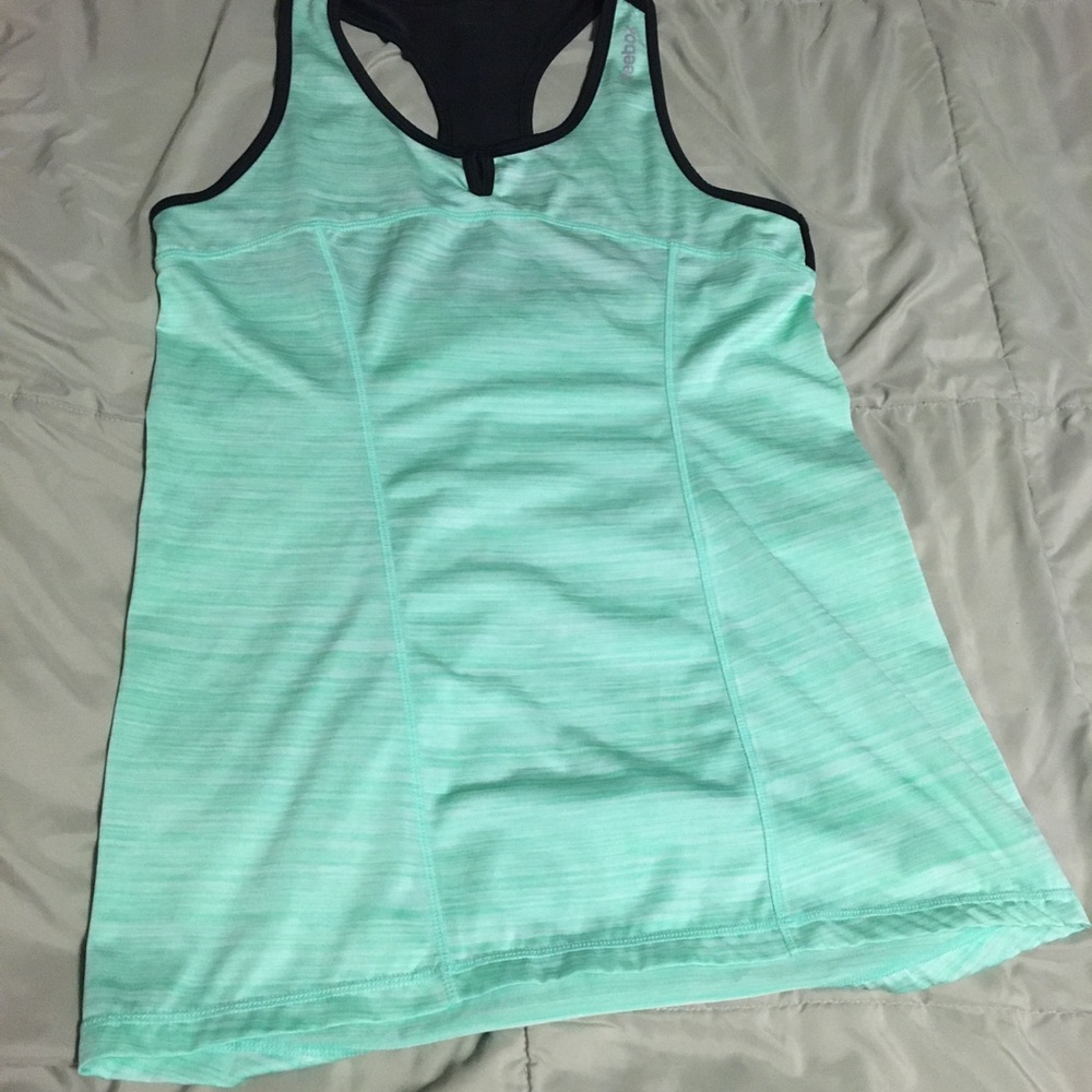 Comfy Reebok workout top size S